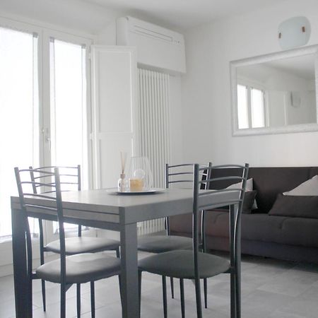 Sky Loft Airport - Modern Apt 1St Floor Bologna Exterior photo