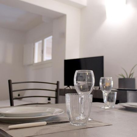 Sky Loft Airport - Modern Apt 1St Floor Bologna Exterior photo