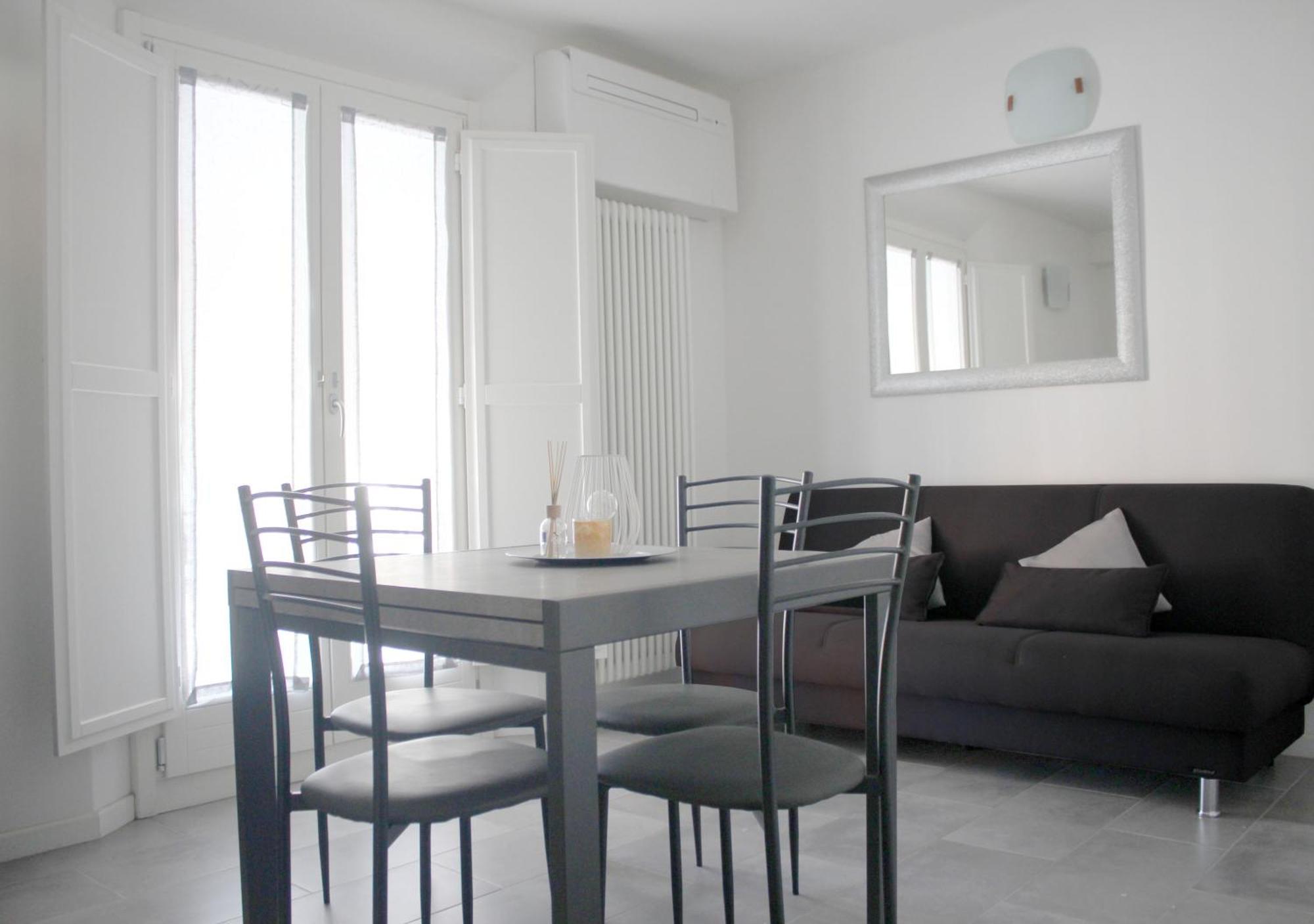 Sky Loft Airport - Modern Apt 1St Floor Bologna Exterior photo