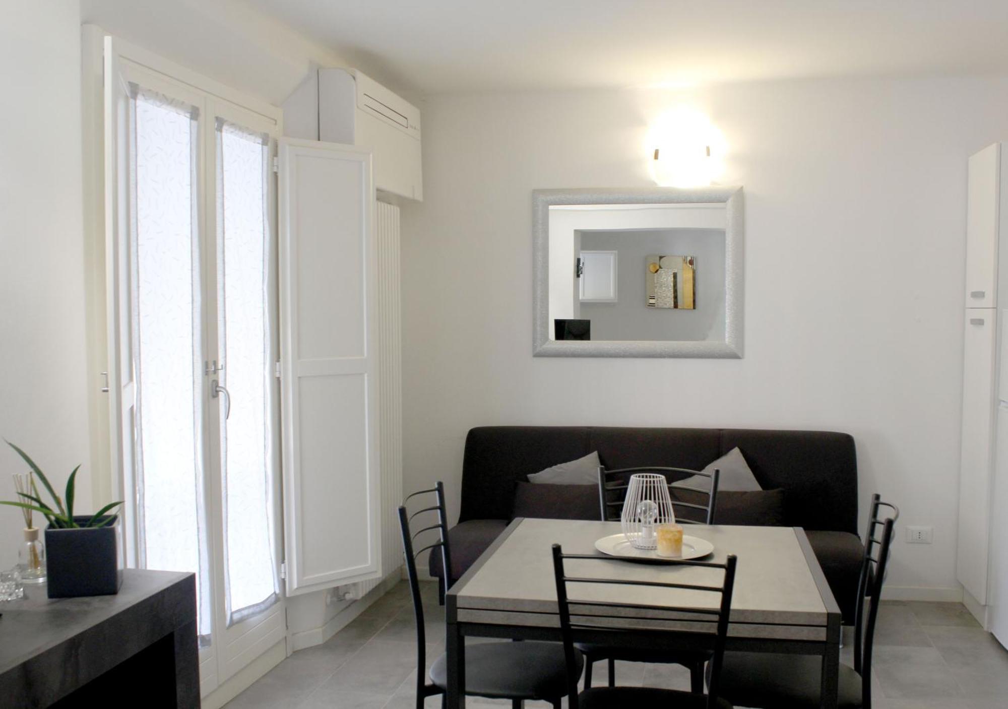 Sky Loft Airport - Modern Apt 1St Floor Bologna Exterior photo