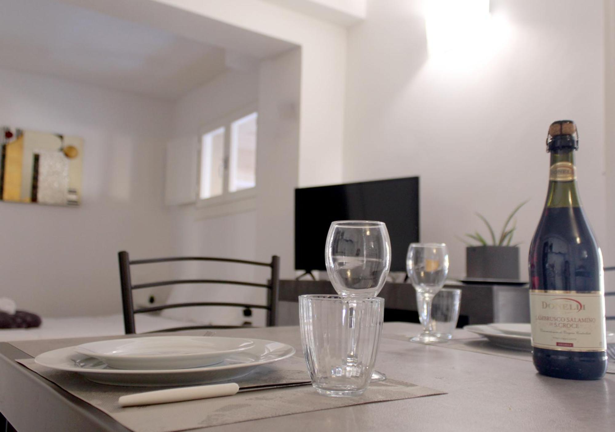 Sky Loft Airport - Modern Apt 1St Floor Bologna Exterior photo